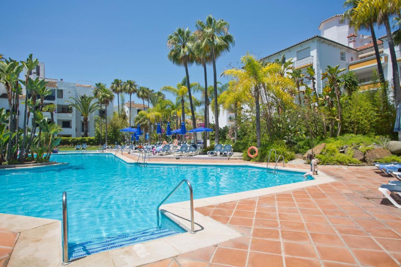 Beachfront Luxury Complex With Tropical Gardens & Pools Marbella Exterior photo